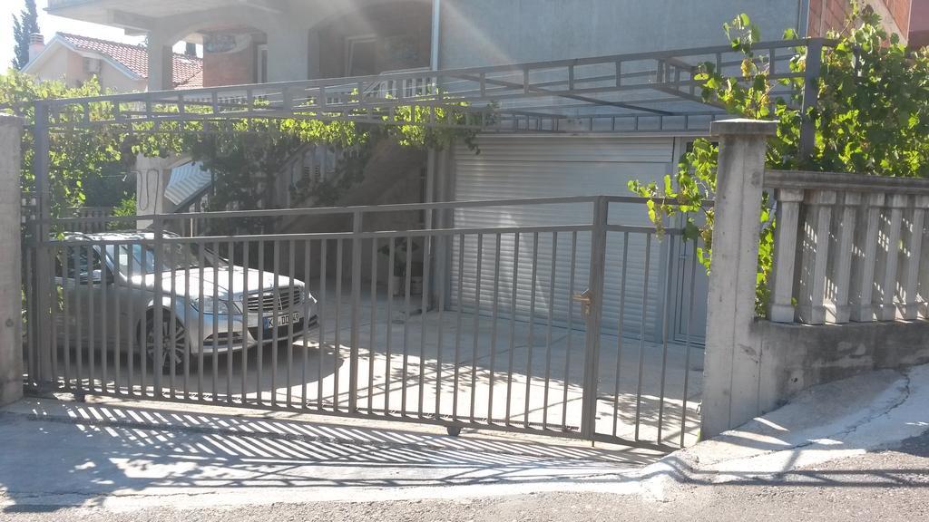 Apartment Villa Dobrijevic -Seljanovo Тиват Екстериор снимка